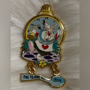 Disney DLP Disneyland Paris Pin Trading Day Alice Wonderland White Rabbit Pin